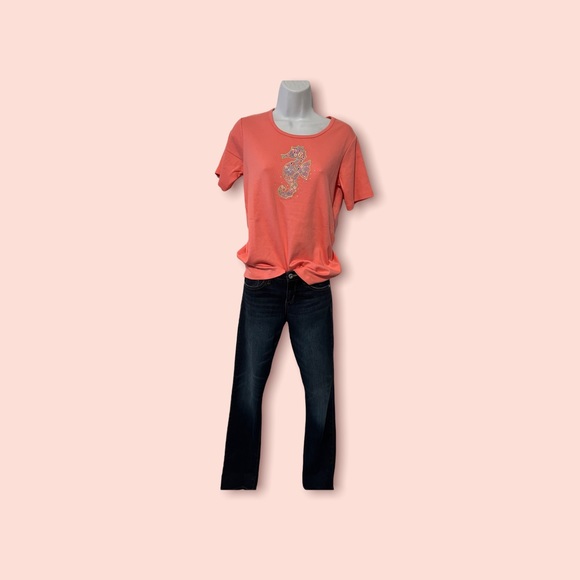 QUAKER FACTORY EMBROIDERED AND CRYSTAL TEE - Picture 5 of 8